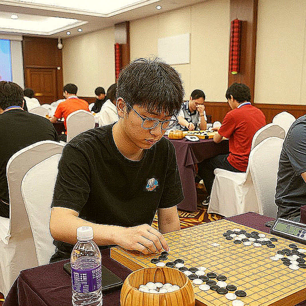 Nước cờ của kẻ vô danh: Khi Benko Gambit trở thành lời thú nhận của một thời đại